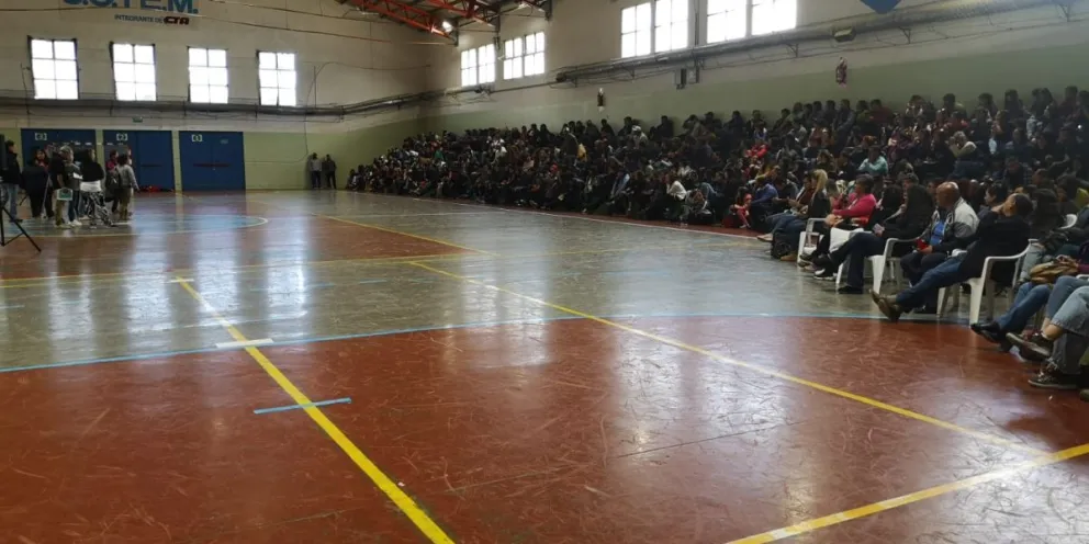 La asamblea extraordinaria de los empleados municipales definió una nueva propuesta salarial. Foto: Gentileza