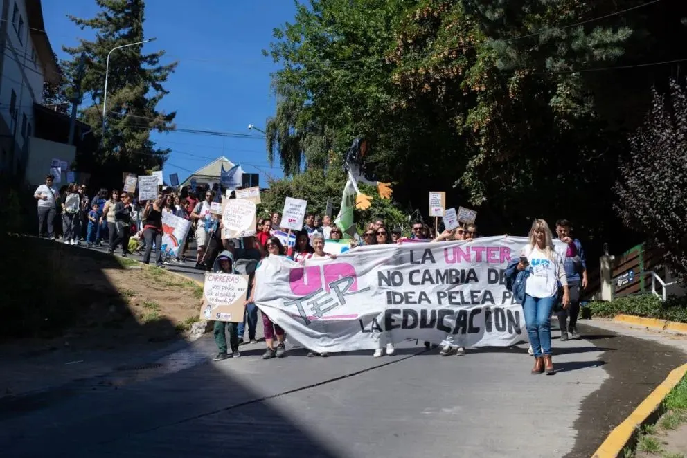 Según el gremio docente, la ministra Campos jamás presentó una oferta salarial,  en lo que va de la paritaria 2024. Foto: Marcelo Martínez.