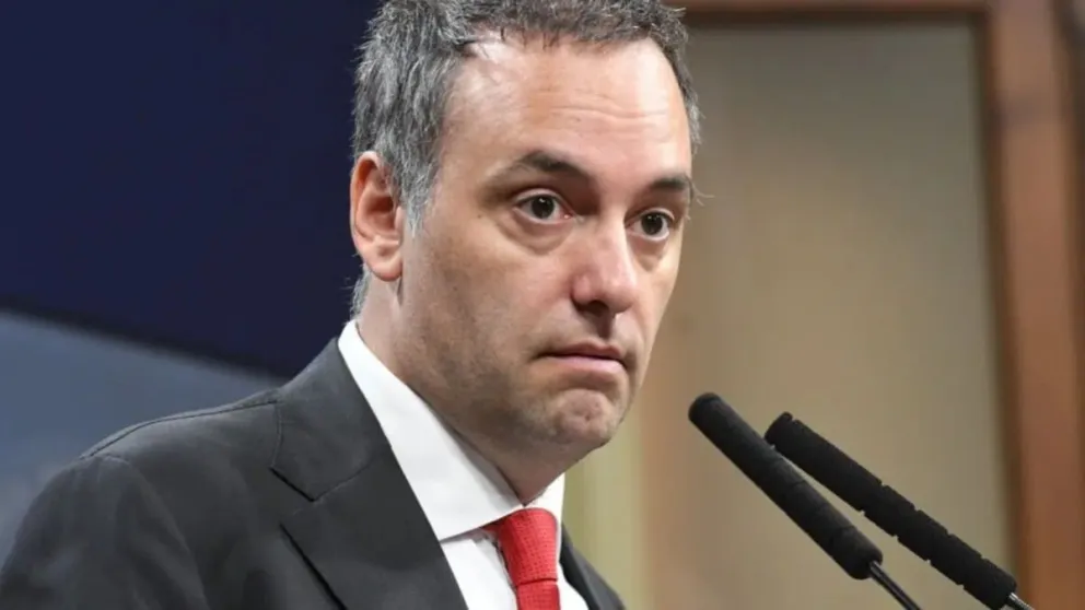 El Gobierno evalúa si llevar la iniciativa al recinto del Congreso o formalizarla por decreto. 
