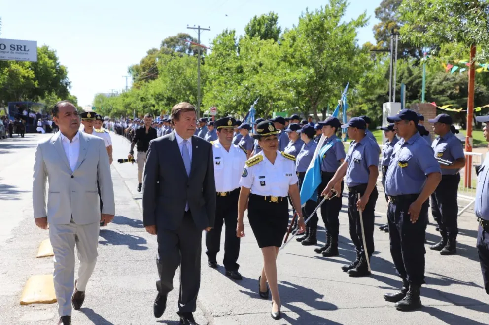 El acto central por el Dia de la policía de Río Negro se realizó en Cipolletti. Foto: gentileza 