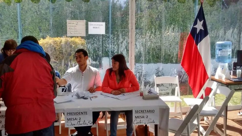 Para los ciudadanos con domicilio electoral en el exterior, el voto es voluntario. 