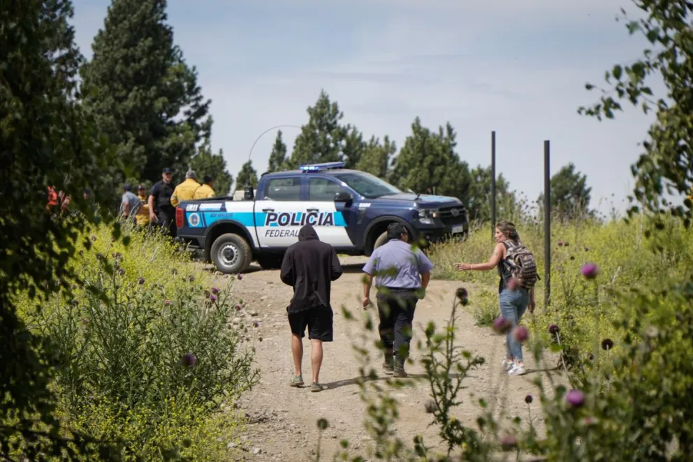 Tras conocer la noticia del hallazgo, la familia de Efraín llegó al lugar. Foto: Marcelo Martinez 