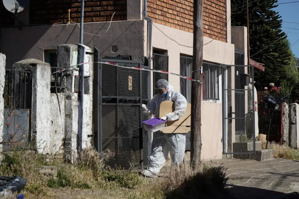 Se encuentra cortado el tránsito en Dos Bosco entre Moreno y Tiscornia. Fotos: Marcelo Martínez