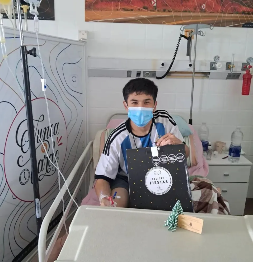 Ezequiel afronta el tratamiento en el Hospital Posadas de Buenos Aires. Foto gentileza