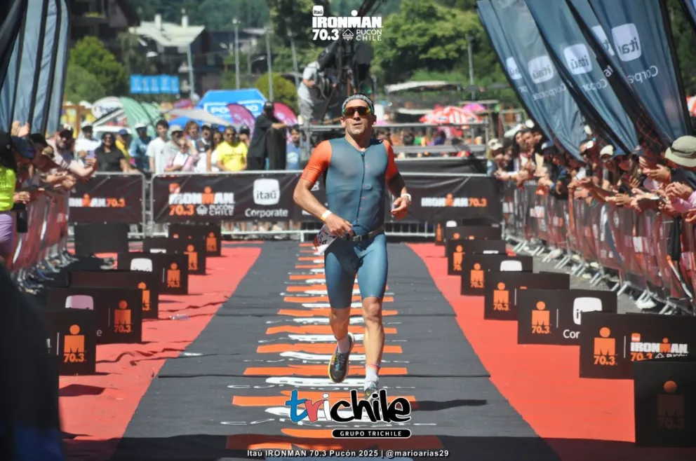 Guille García y otra gran actuación internacional. Abajo, "Tomy" Omaechevarria, también de excelente tarea. Fotos: Tri Chile.