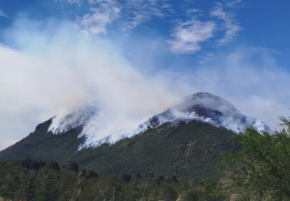 Pobladores de la zona notaron que el fuego avanzó notablemente en estos últimos días. Foto gentileza