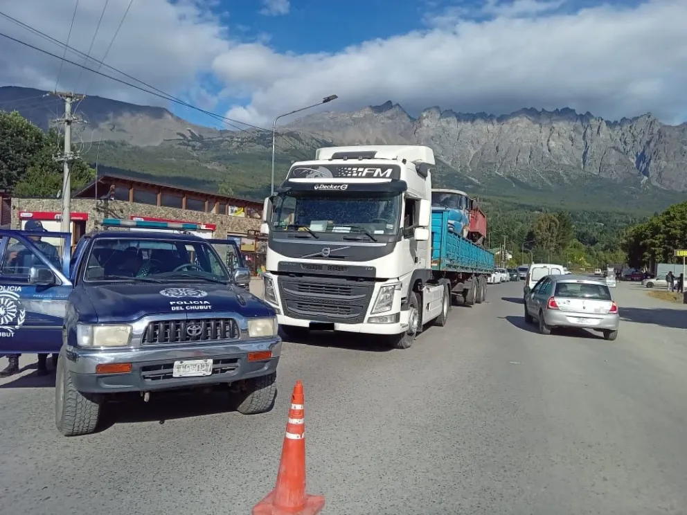 El hecho ocurrió este viernes en Chubut y se originó una persecución que terminó en El Bolsón. Foto: Policía de Río Negro.