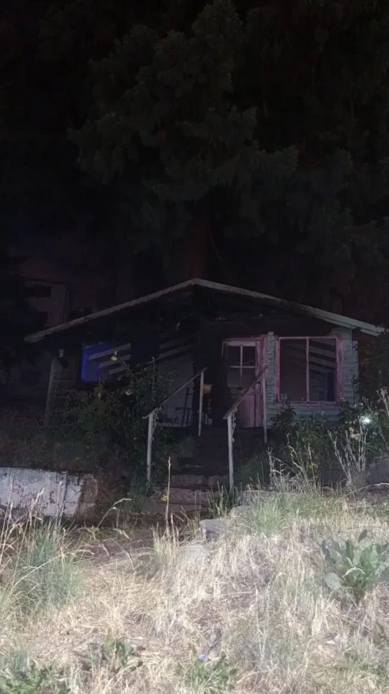 El fuego se habría originado alrededor de las 5 de la mañana. 