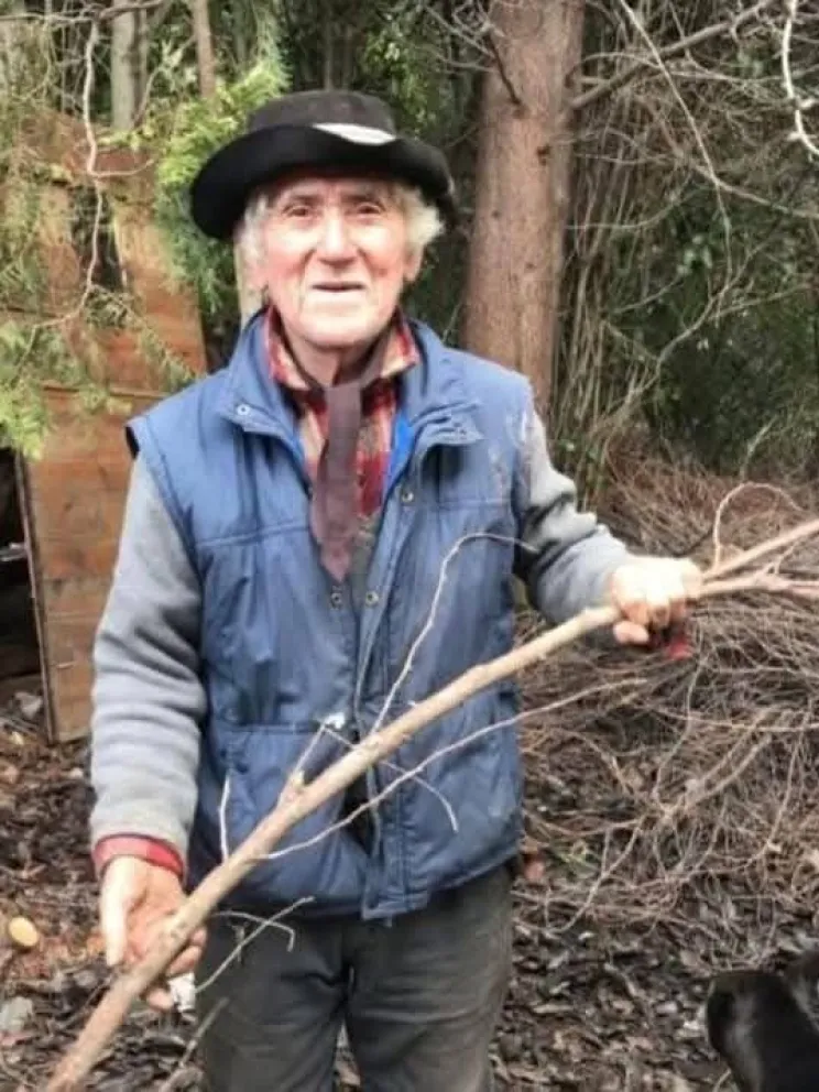 El intendente de El Bolsón, Bruno Pogliano, confirmó el deceso del hombre. 