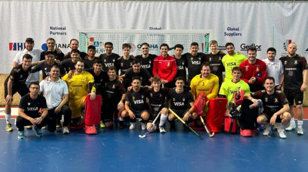 En la foto, Argentina y Bélgica luego del último amistoso para ambos. Foto: gentileza.