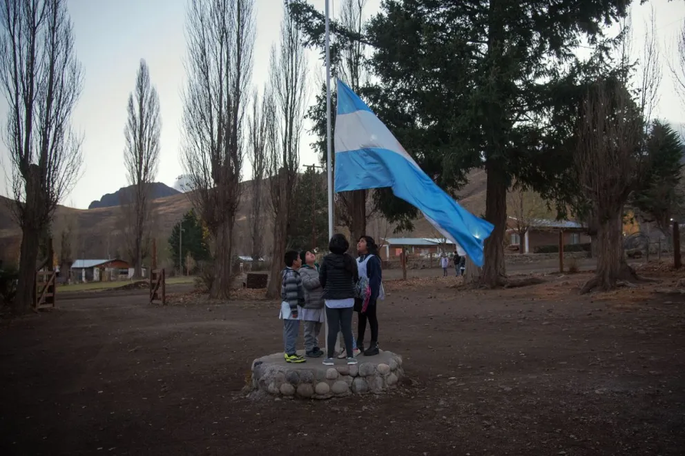 En Río Negro, las familias percibirán $56.075 de Ayuda Escolar hasta marzo de 2026. Foto: Ilustrativa, Marcelo Martínez.