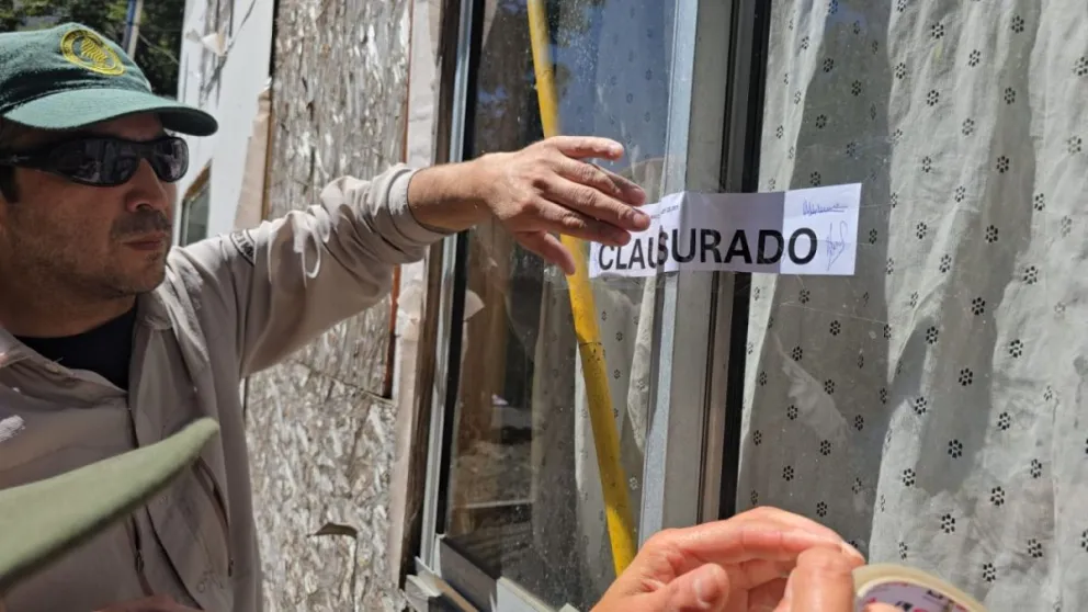 El lugar a pesar de las notificaciones continuó prestando servicios. Fotos gentileza