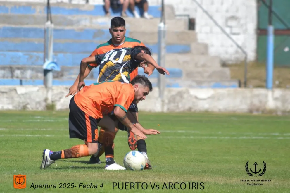 Escena del clásico entre Puerto Moreno y Arco Iris disputado en el Estadio Municipal. Foto: prensa Puerto Moreno