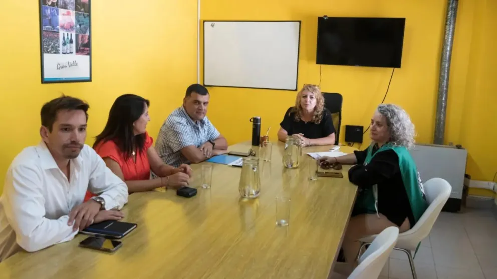 Amplio rechazo a la oferta de abonar sumas fijas por única vez que realizó el Gobierno provincial. Foto: Gobierno de Río Negro.