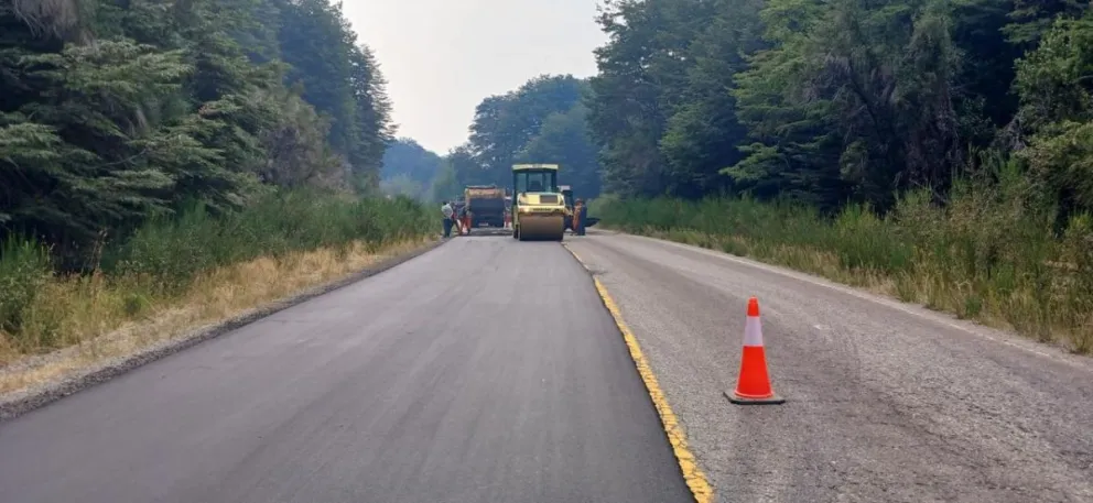 Vialidad Nacional realiza trabajos de mejoramiento sobre las rutas nacionales 23 y 40. Foto: gentileza