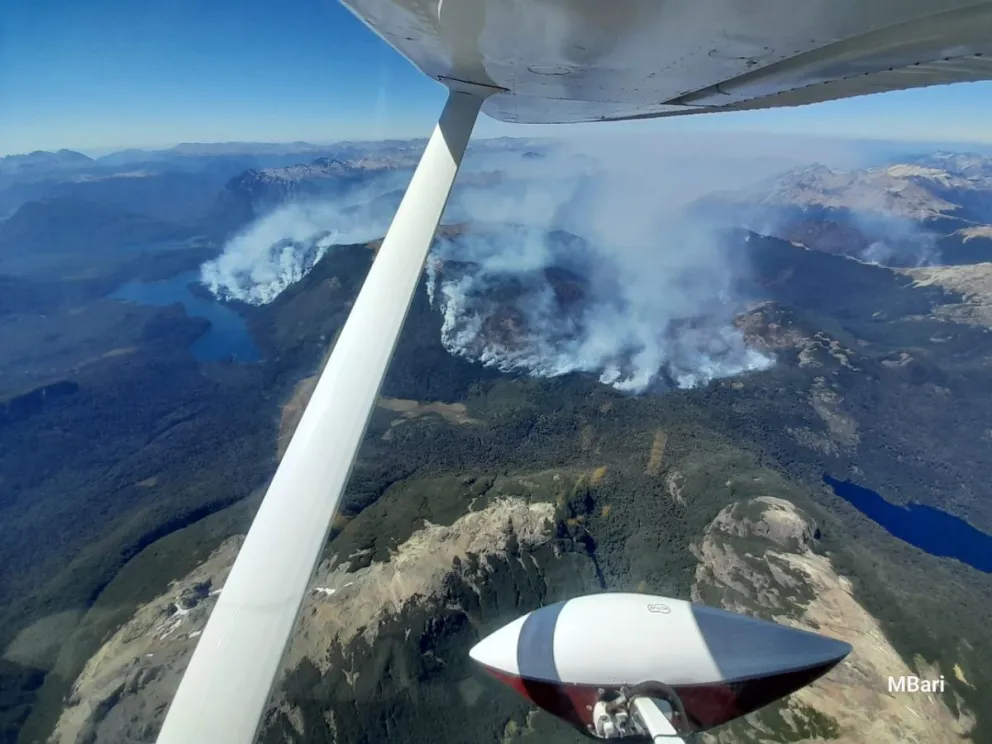 El incendio continúa avanzando y arrasó más de 12 mil hectáreas.Fotos: Parques Nacionales. 