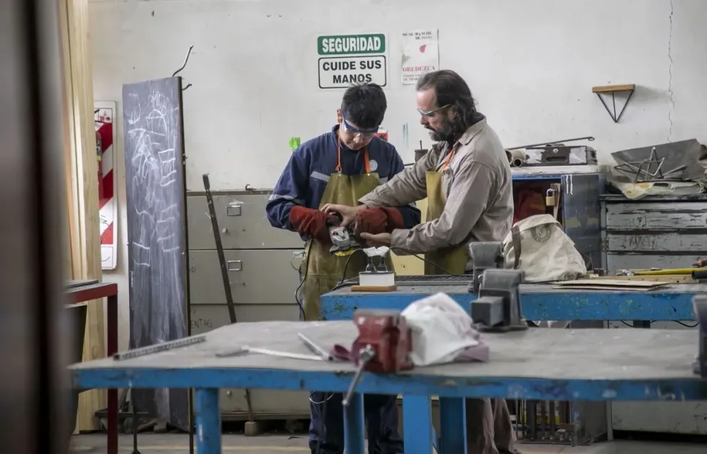 Las comunidades educativas de Bariloche piden la derogación de la resolución por "inaplicable". Foto: Prensa Río Negro.
