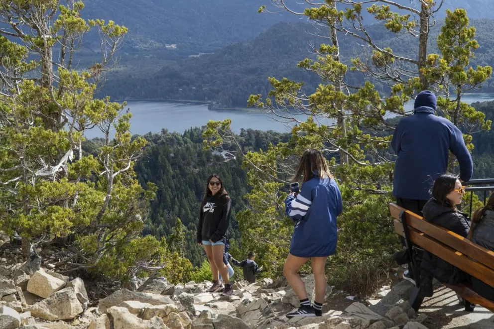 El turismo nacional vuelve a elegir Bariloche para el próximo fin de semana largo. Foto: Marcelo Martinez