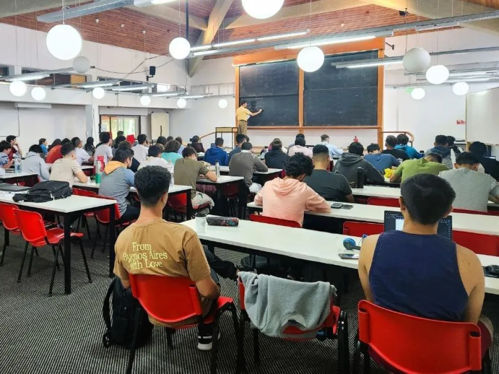 Se seleccionará a los primeros 60 estudiantes con mejores calificaciones en el examen de ingreso. Foto: Prensa Instituto Balseiro.