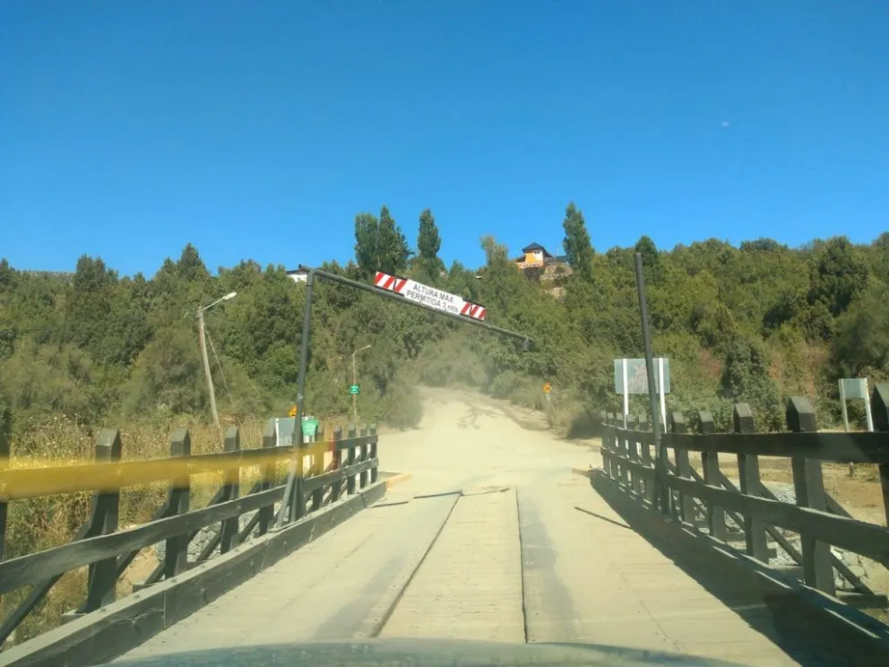 El puente permaneció cerrado desde el 27 de febrero. Foto: Bariloche Informa