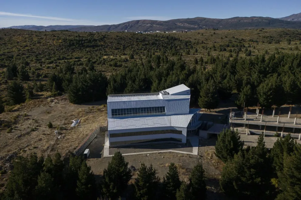 Esperan ayuda de los gobiernos municipal y provincial para poder finalizar la obra. Foto: Marcelo Martínez.