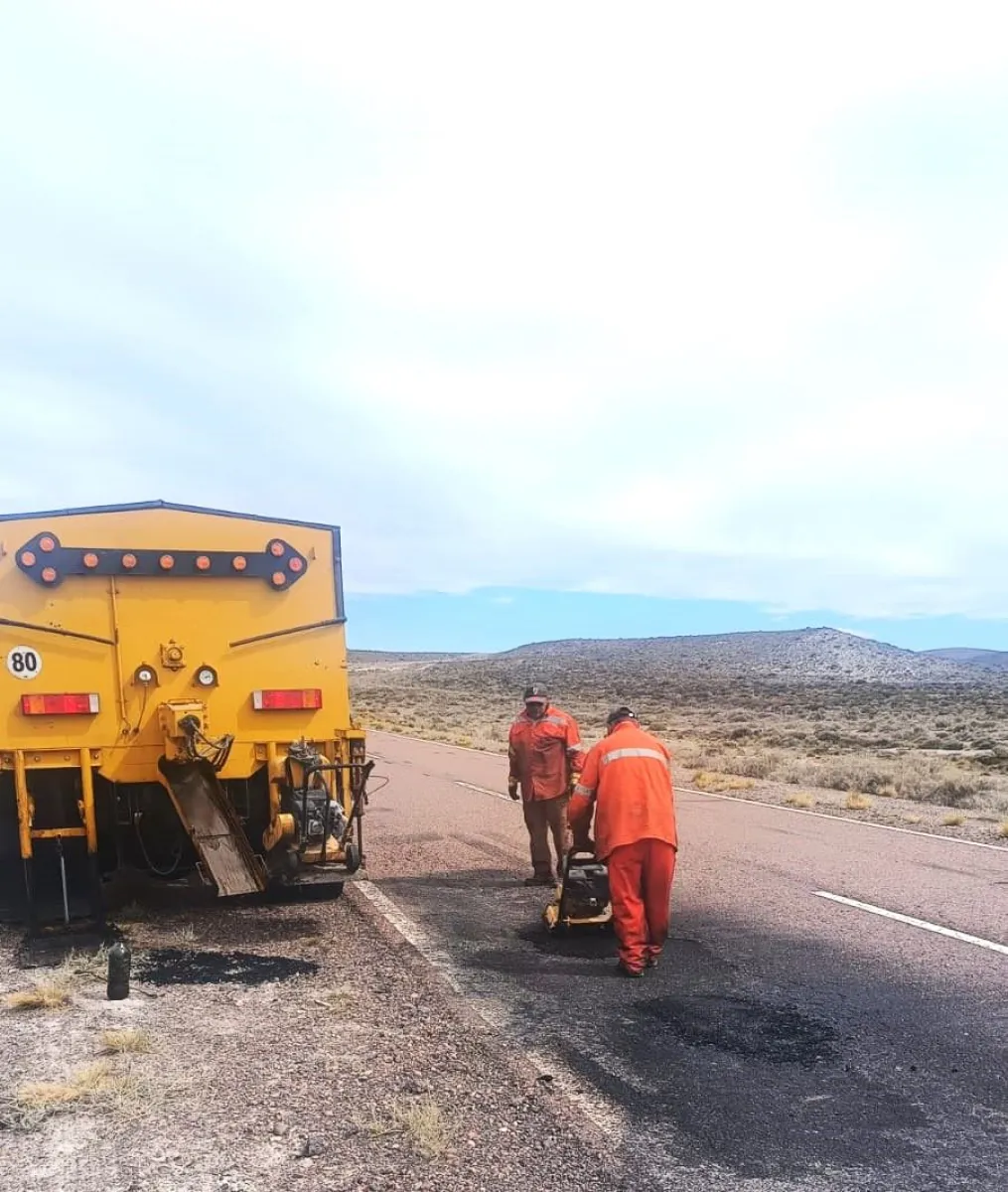 Realizan trabajos de bacheo en frío y reparación de la ruta 23 ...