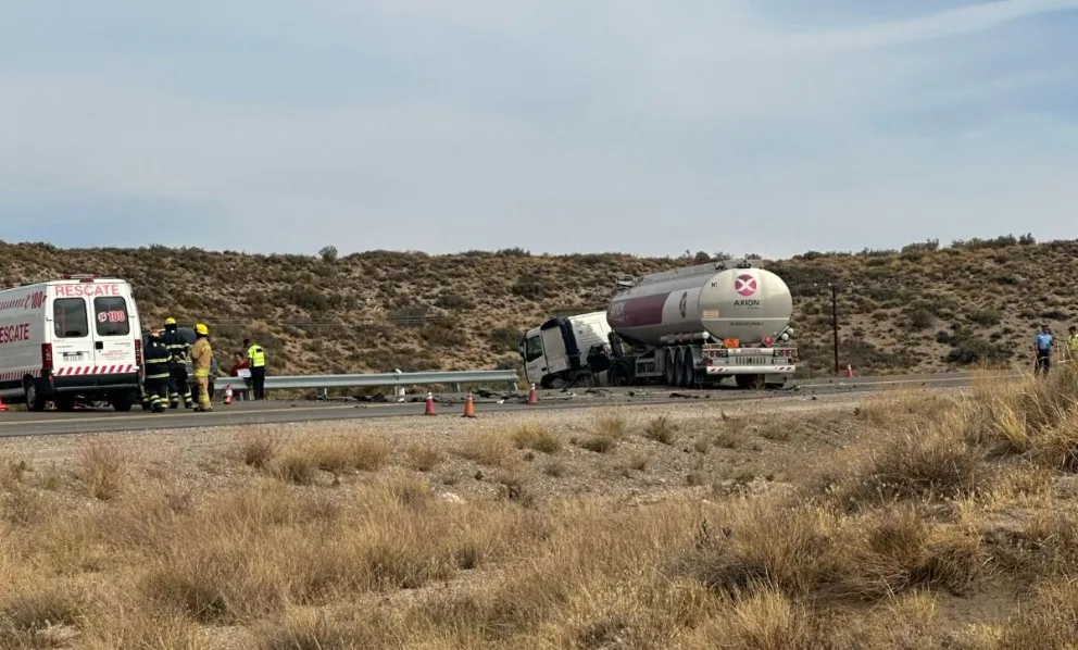 En horas de la tarde lograron despejar la calzada para retomar la circulación normal. Foto: ANB