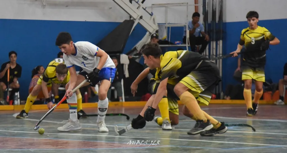Escuela Municipal A, en caballeros, es líder absoluto. Foto gentileza: Jose Luis Reybaud