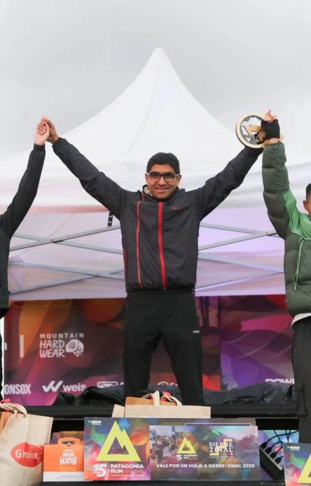 Javier Mariqueo no para de sumar triunfos gigantes. Ahora ganó los 42 kilómetros de Patagonia Run. Foto gentileza. 