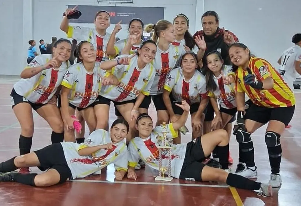 Las "cruzadas" lograron el pase al Nacional luego de un ida y vuelta con AEC de Viedma. Foto gentileza. 