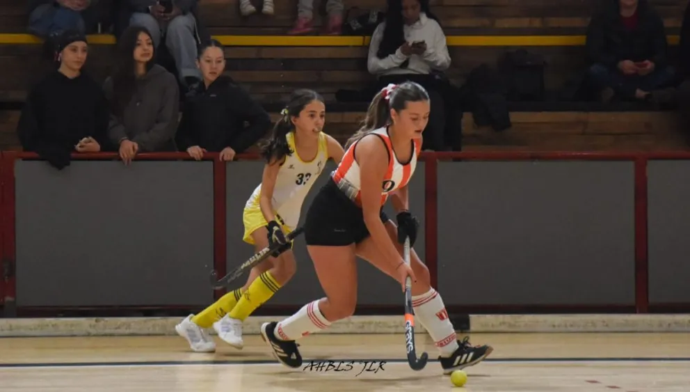 Intenso fin de semana de hockey pista en Bariloche y Esquel. Fotos gentileza: José Luis Reybaud. 