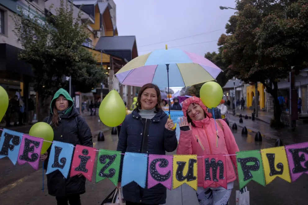 El aniversario reúne cada año, a cientos de vecinas y vecinos que participan del evento, además de los espectadores. Foto: archivo Marcelo Martínez.