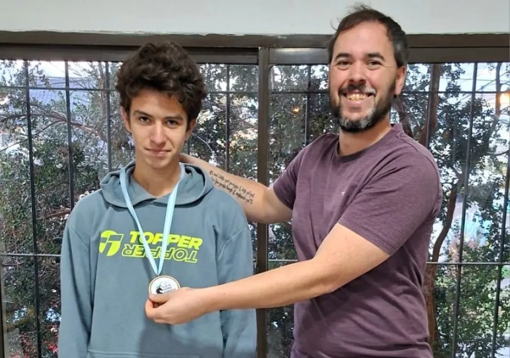 El ajedrez volvió a tener acción en el marco delos 123 años de Bariloche. Foto: gentileza