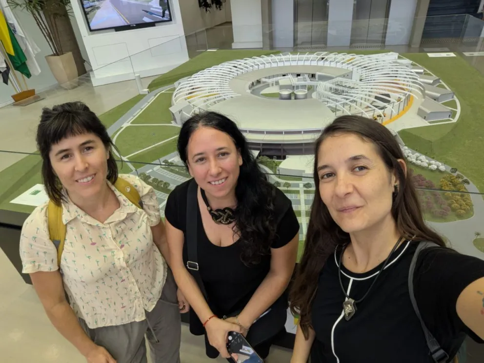 En la foto: Muriel, Julieta y Natalia (falta Nieves). 