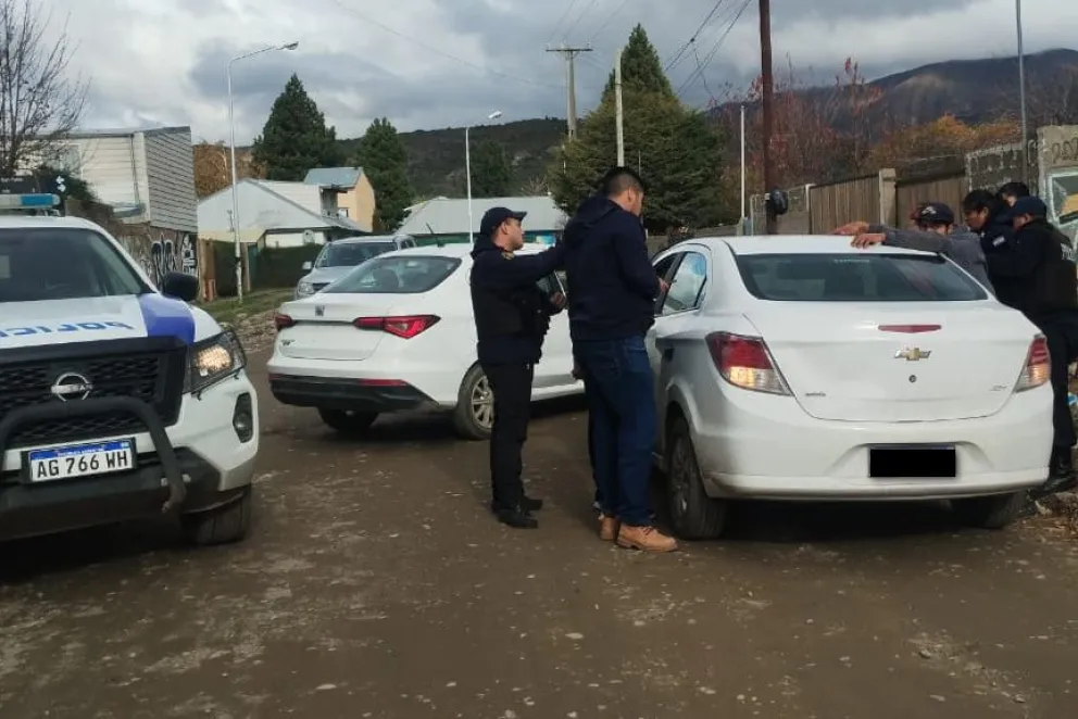 El operativo fue realizado este viernes por la tarde. Fotos: Policía de Río Negro.