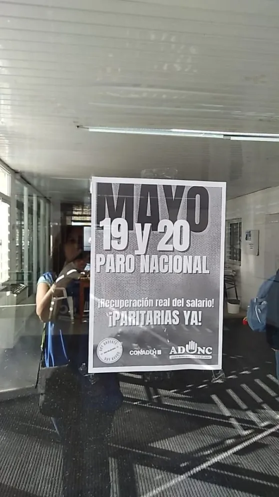 Docentes universitarios van al paro por la reapertura de paritarias. Foto: Adunc.