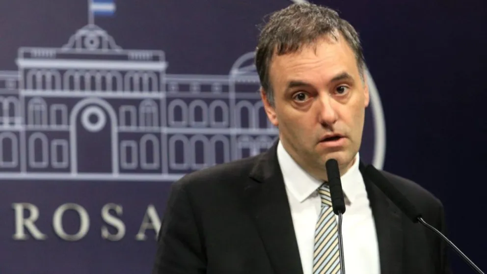 El recorte será del 50% de los cargos jerárquicos. Foto: Ilustrativa.