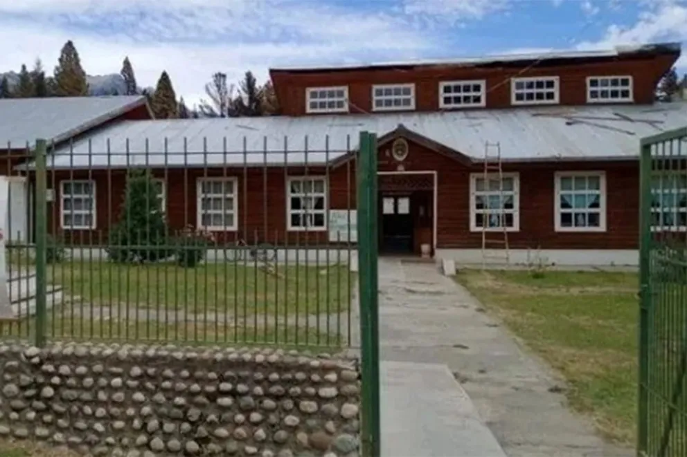 Las personas más afectadas fueron internadas en el nosocomio de Epuyén, Cholila, El Maitén y El Hoyo.