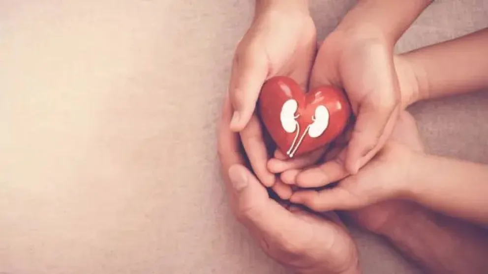 Un acto de amor y justicia entre dos amigas. Foto ilustrativa