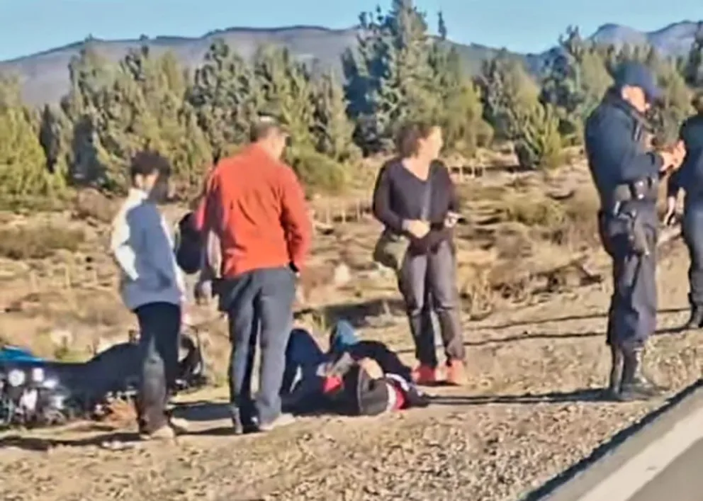 El motociclista fue asistido por quienes transitaban por la ruta. 