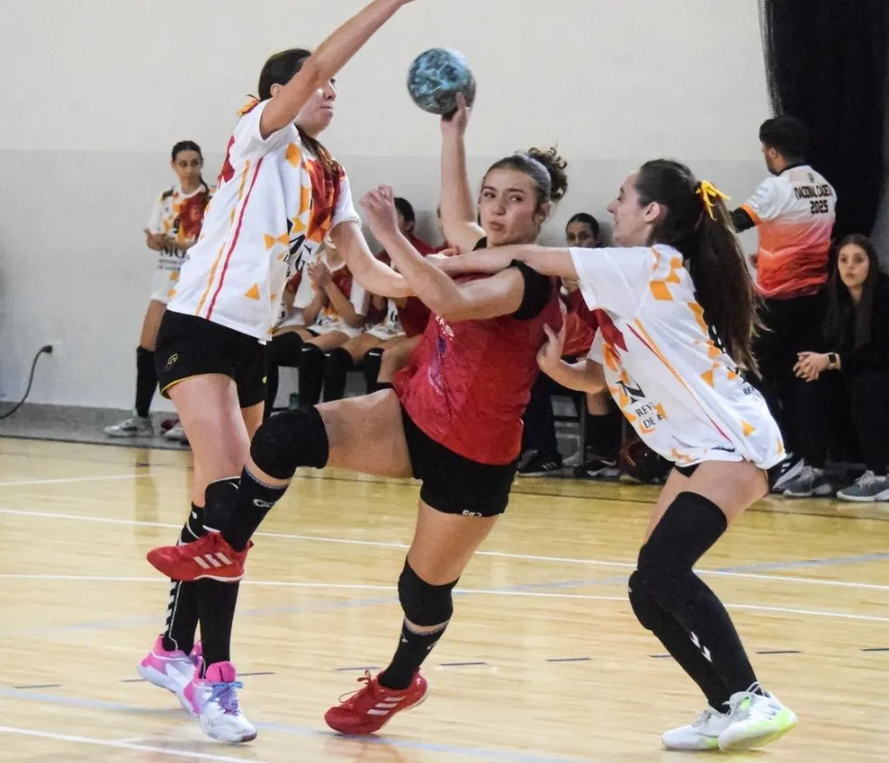 El Nacional definirá este jueves a sus semifinalistas en ambas ramas. Fotos: facebook CAH.