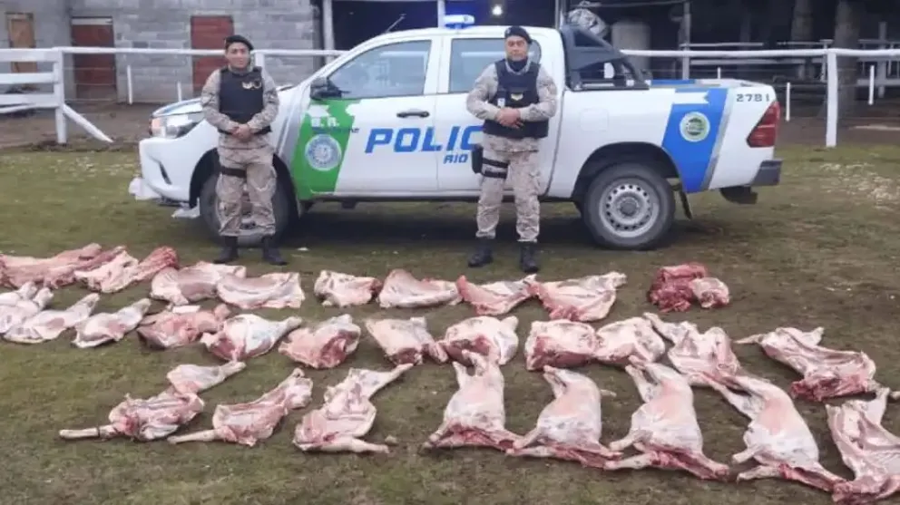 Entre las pertenencias, detectaron una balanza portátil que sería utilizada para el fraccionamiento y posterior comercialización. Foto: Prensa Policía de Río Negro.