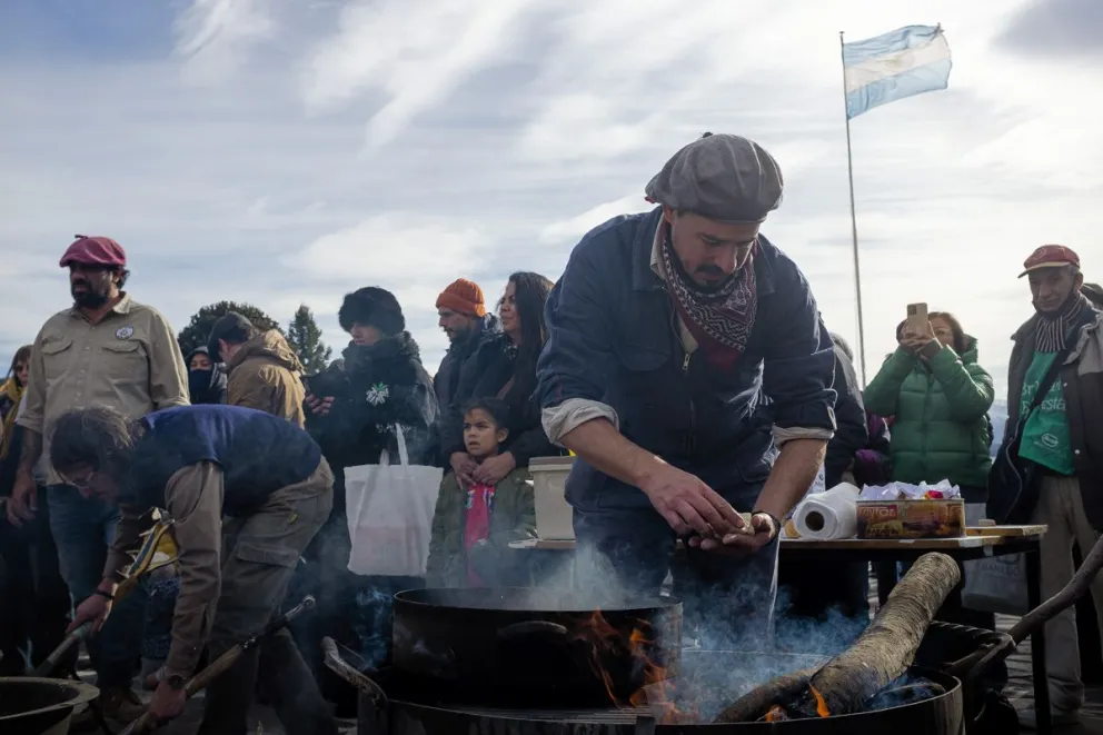 El "Feriazo" también organizó una colecta de alimentos no perecederos para las familias de zonas rurales. Fotos: Marcelo Martínez.