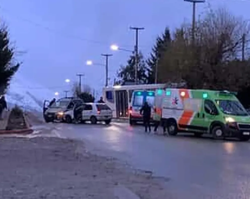Un herido del choque permanece grave, internado en terapia intensiva.