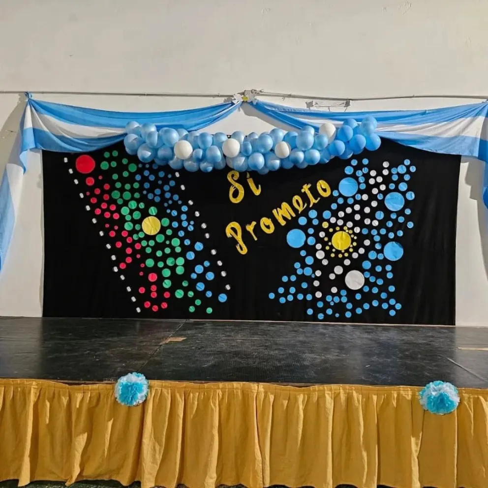 El acto realizado en la escuela 154 fue cargado de emoción y acompañamiento. 