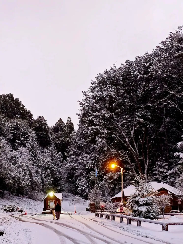 Solo se permite el acceso a vehículos altos y 4×4, con portación obligatoria de cadenas. Foto: Gentileza.