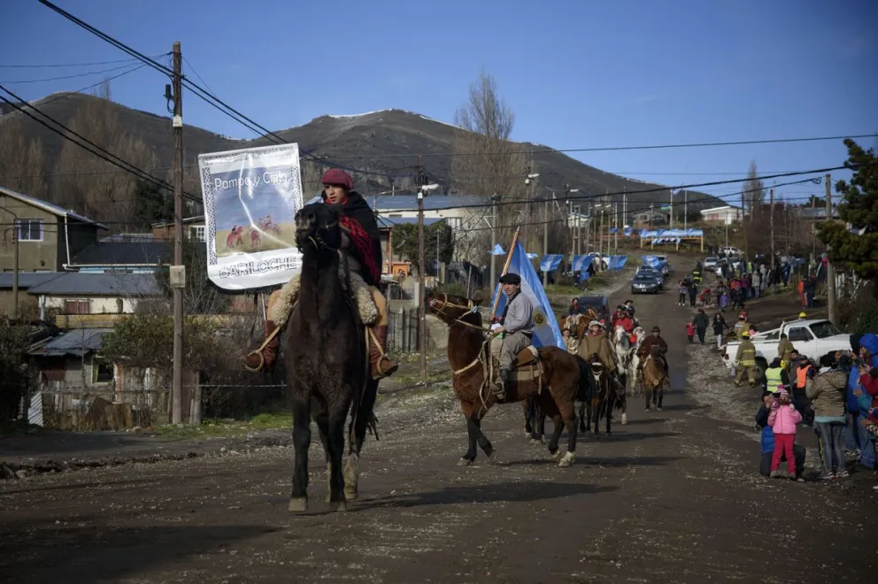 Habrá alteraciones en el tránsito a raíz del acto y desfile. Foto archivo: Marcelo Martínez