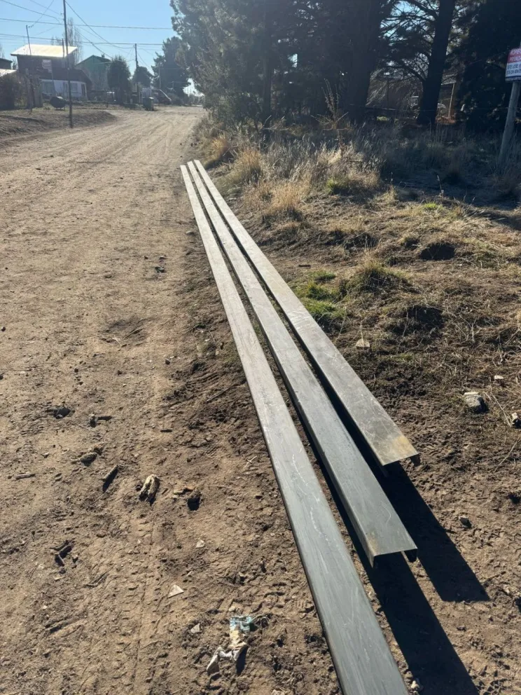 Los perfiles fueron encontrados en una casa de calle Los Prunus de Dina Huapi. Foto: Policía de Río Negro.