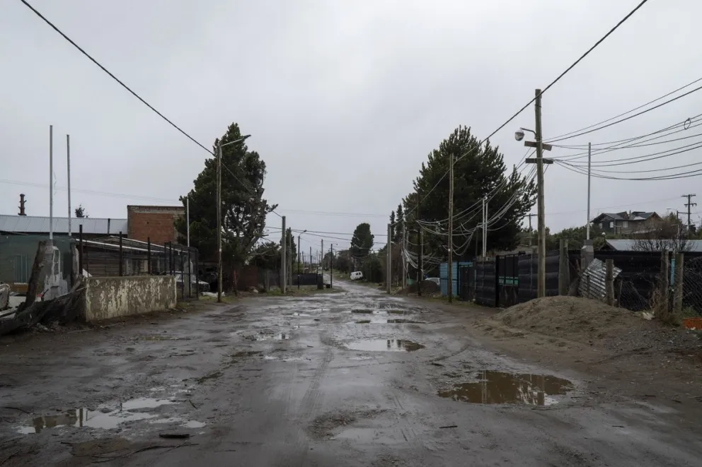 El hecho sucedió el domingo 13, en una vivienda del barrio Alun Ruca. Foto: Marcelo Martínez.