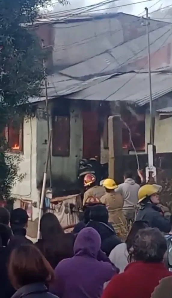 El siniestro contrajo pérdidas totales en una vivienda de Palacios al 1700. 